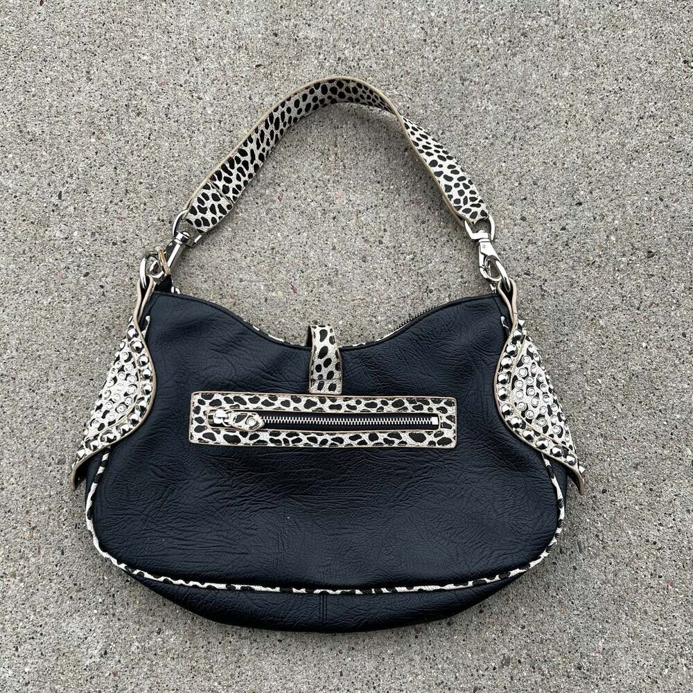 Y2K Style Western Shoulder Bag with Cheetah Print and Rhinestone Detail